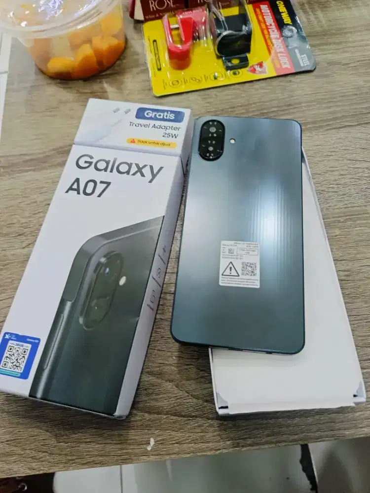 Samsung a07 4/128 likenew
