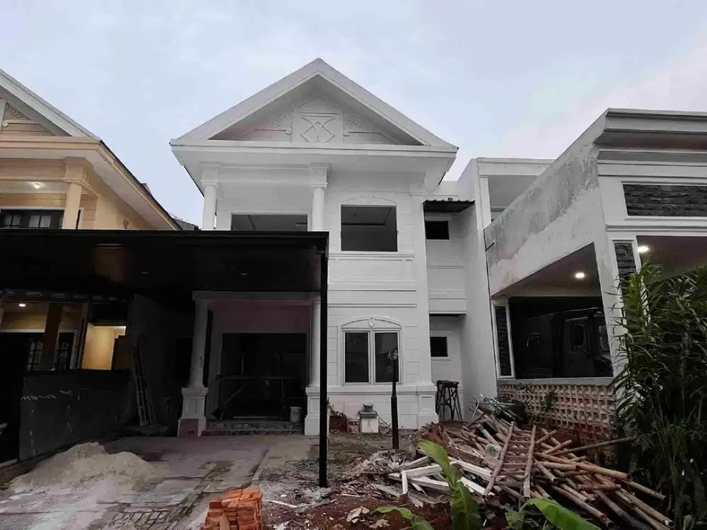 DIJUAL RUMAH 2 LANTAI SDG RENOVASI & KAMAR TIDUR 4 DI CLUSTER TENGAH!