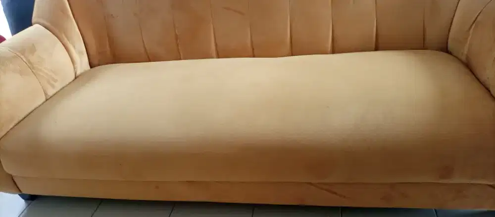 Sofa  minus pemakaian saja