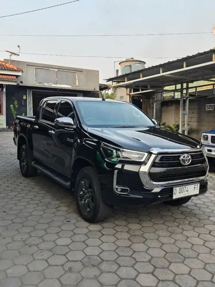 HILUX V Automatic 2022