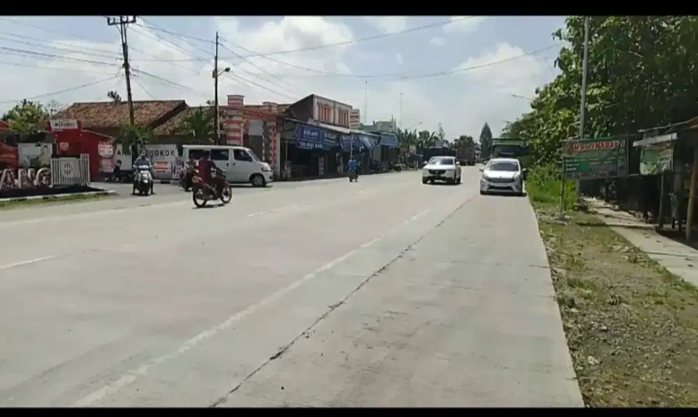 Tanah strategis jl Solo Purwodadi
