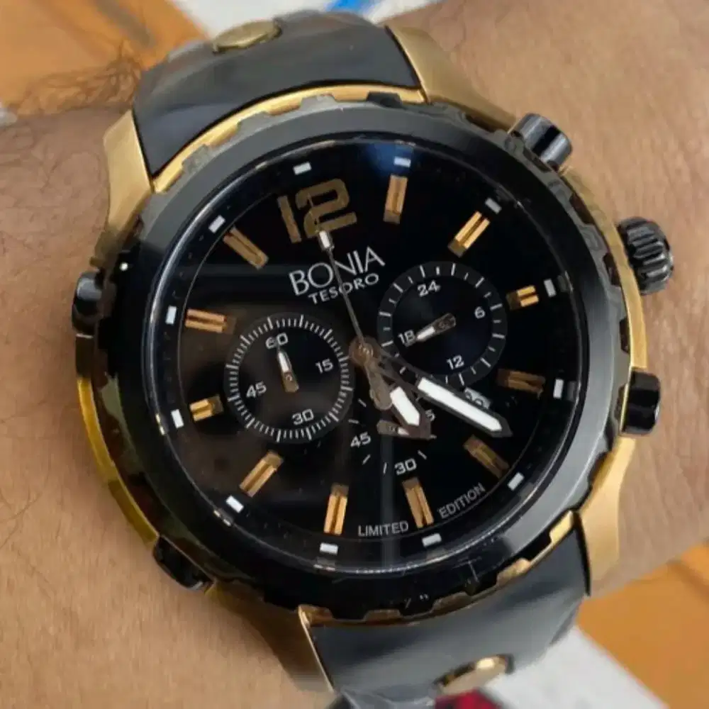Jam tangan pria
