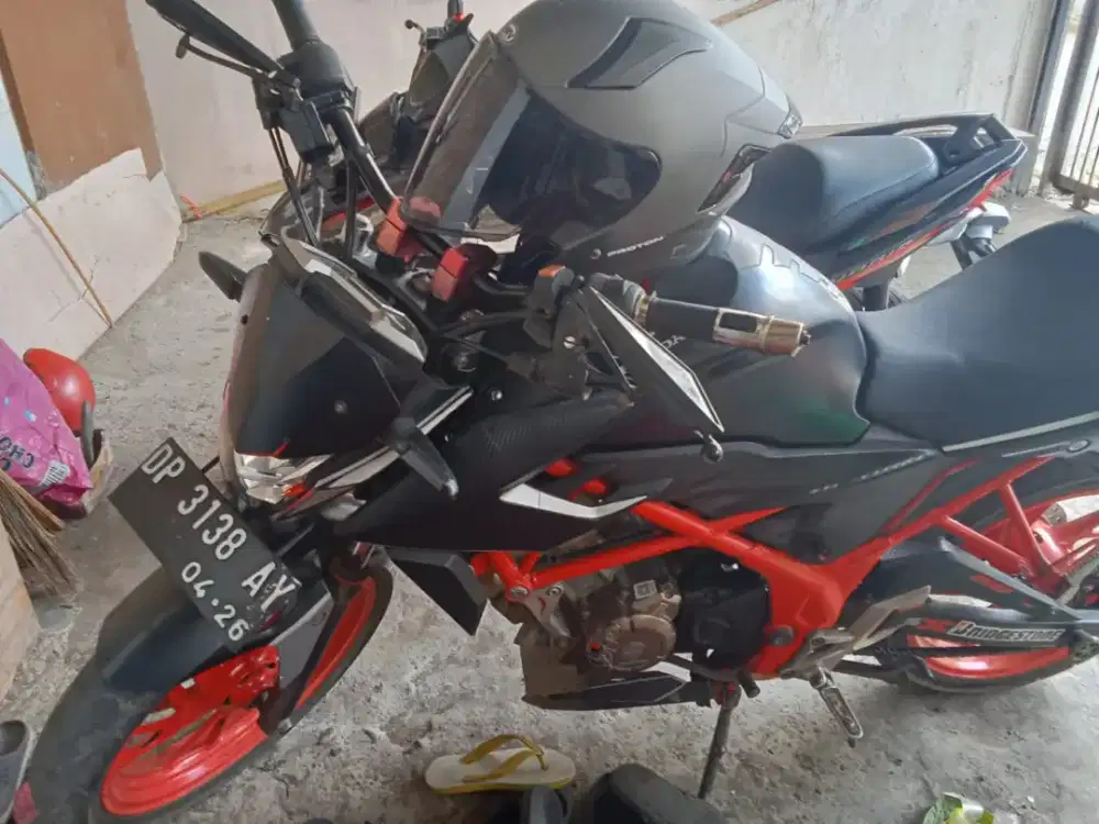 CBR 150R lengkap STNK BPKB pajak jalan sampai 2026