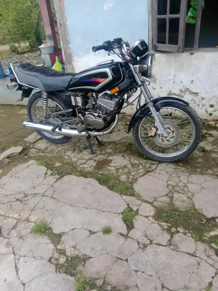 Jual motor rx king barang kali ada yang minat