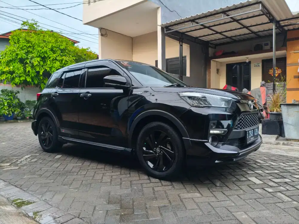 Toyota Raize GR Turbo 1.0 CVT matik