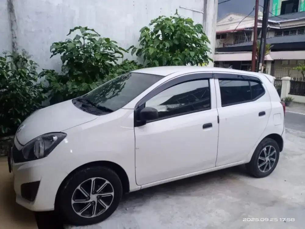 Dijual mobil ayla