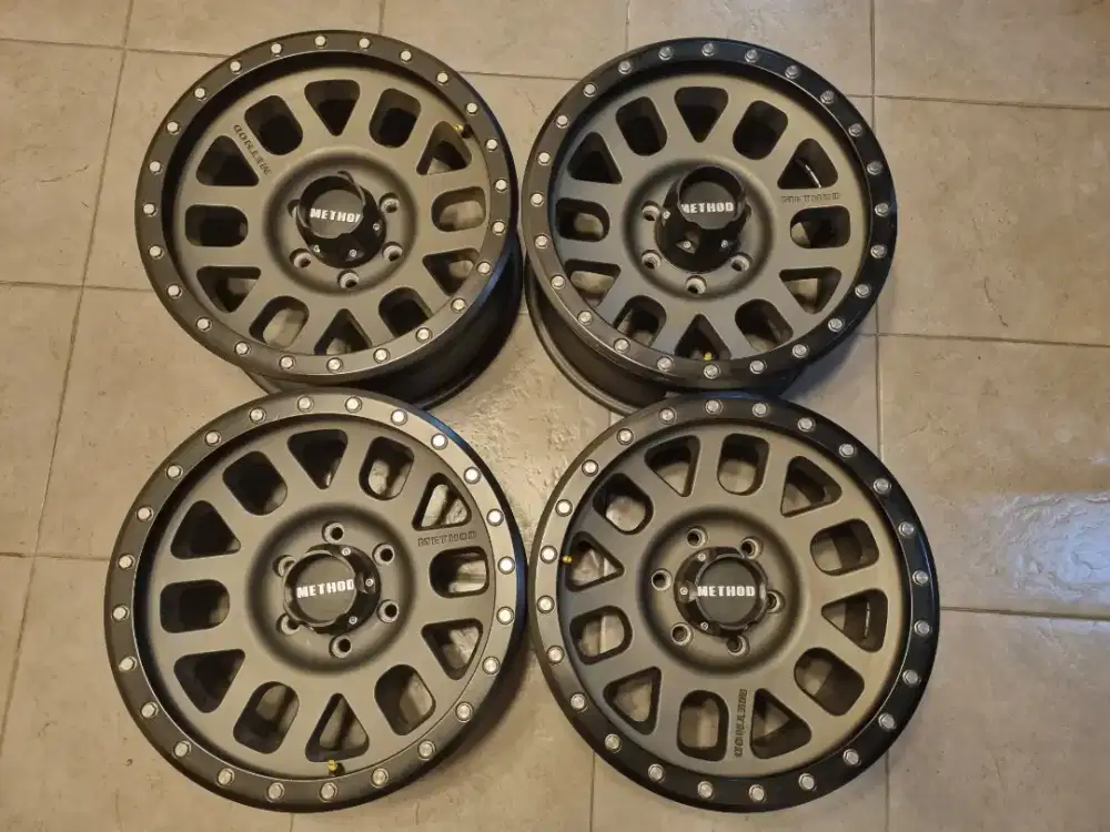 Velg Fortuner Pajero Hilux Ranger MUX Method MR309 R17 Lebar 8.5