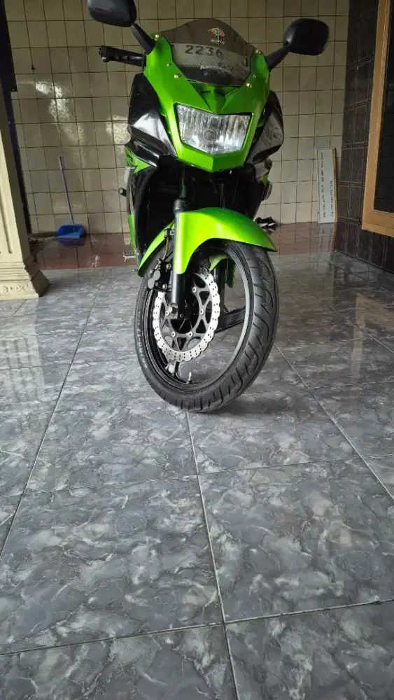 Di jual motor bekas ninja rr tahun 2015