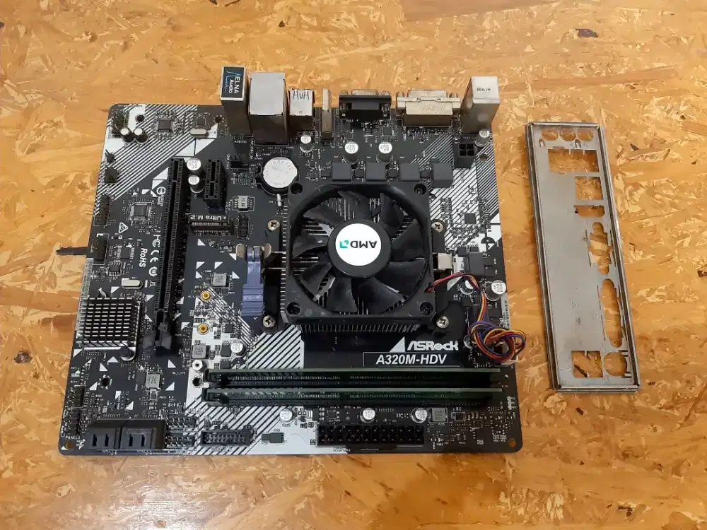 Paket pc am4 200ge, asrock a320, 8gb ram adata