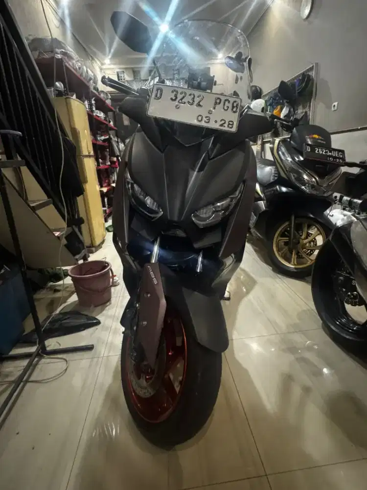 YAMAHA XMAX 250 TAHUN 2018 COKLAT PREMIUM