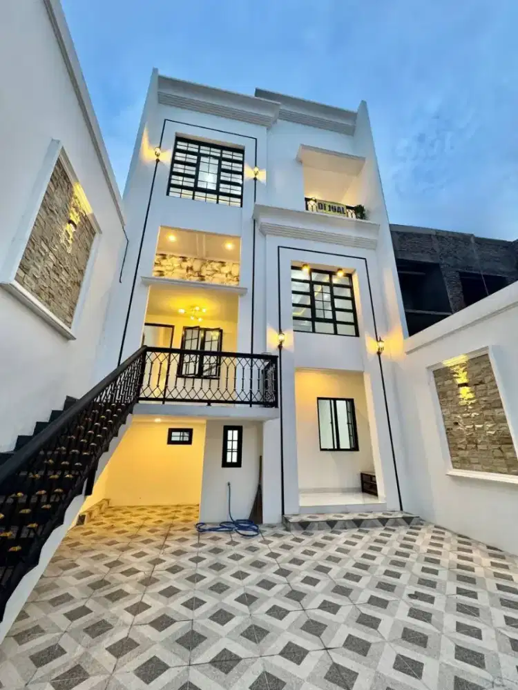 Rumah Mewah Siap Huni Jalan lebar Dekat Gerbang Tol