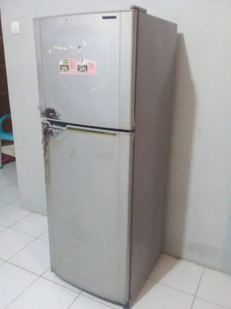 Kulkas Toshiba Glacio