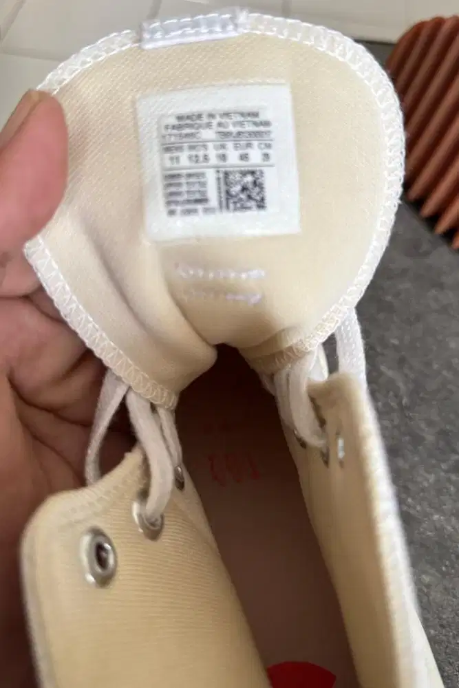 sepatu converse pria