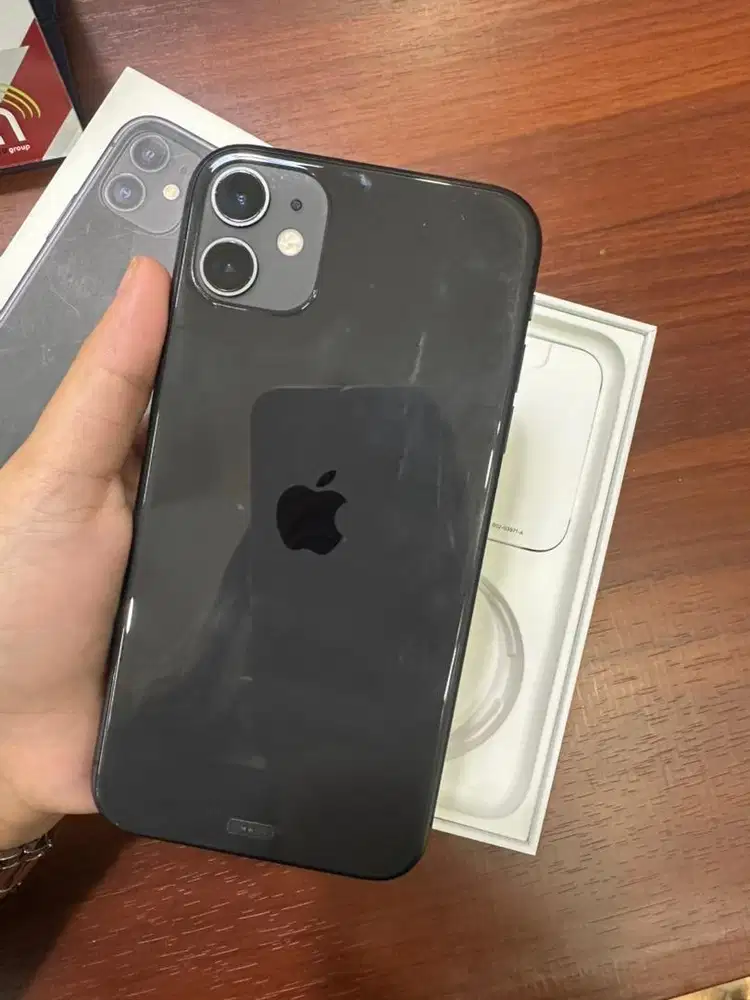 Apple iPhone 11 128GB Black Ex iBox Bh 89% Lengkap