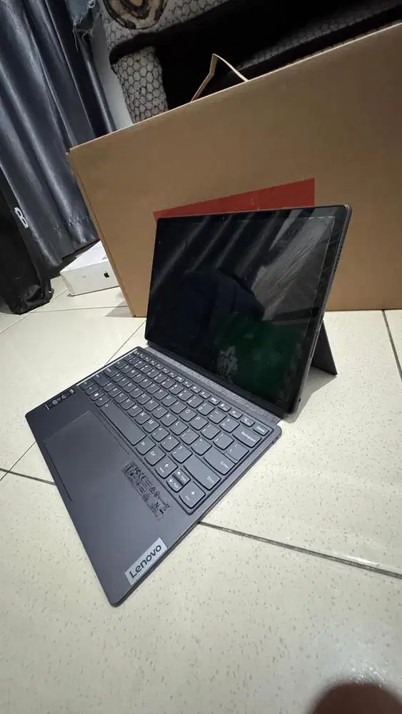 Lenovo IdeaPad Duet 5 12,4 inch Core i5 gen 13 16/512GB Tochscreen Pen