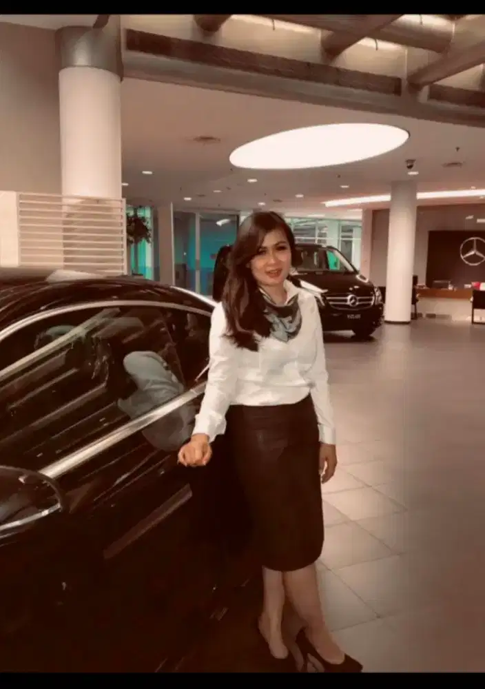 Mencari Pekerjaan Sebagai Receptionist,Customer Service Administrasi