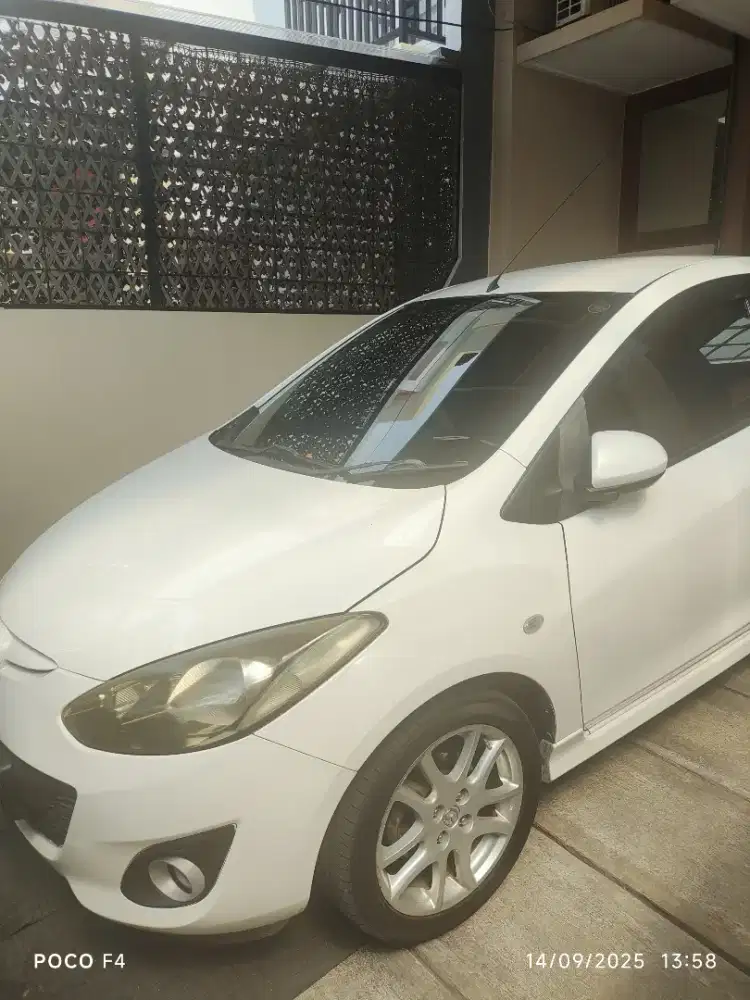 Jual Mazda 2 matik plat B