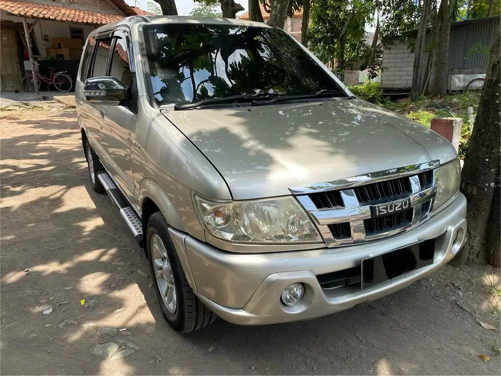 Bismillah, dijual Isuzu Phanter LS 2.5 L Manual