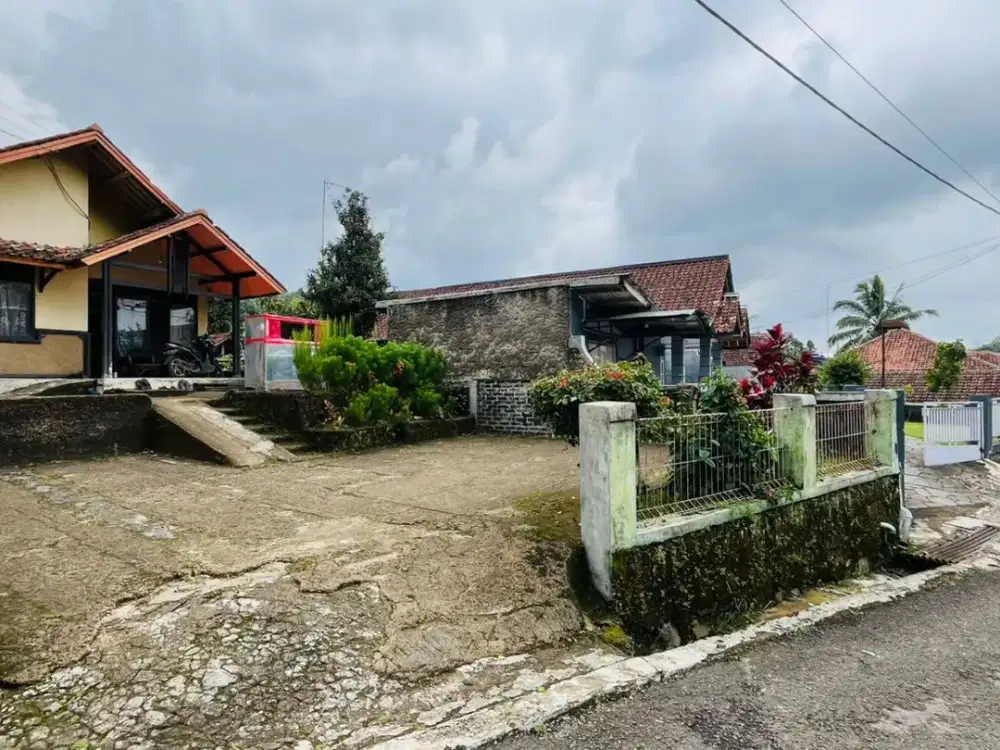 Rumah Luas Tanah 448 m2 di ALun Alun Wanayasa Purwakarta Dijual Murah