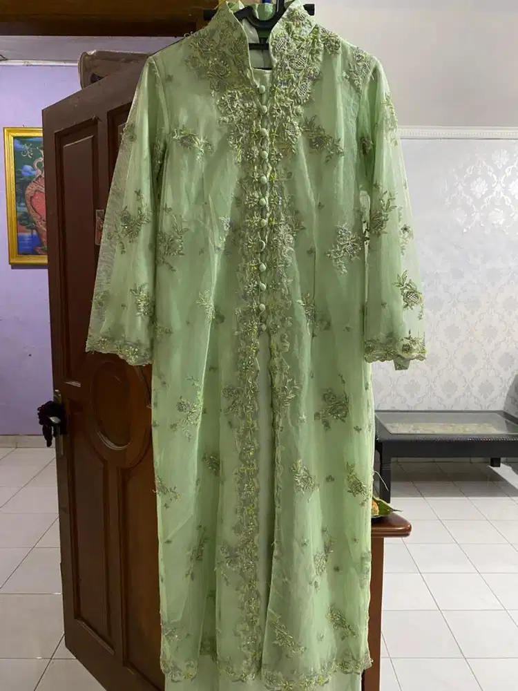 Kebaya Pesta Sage