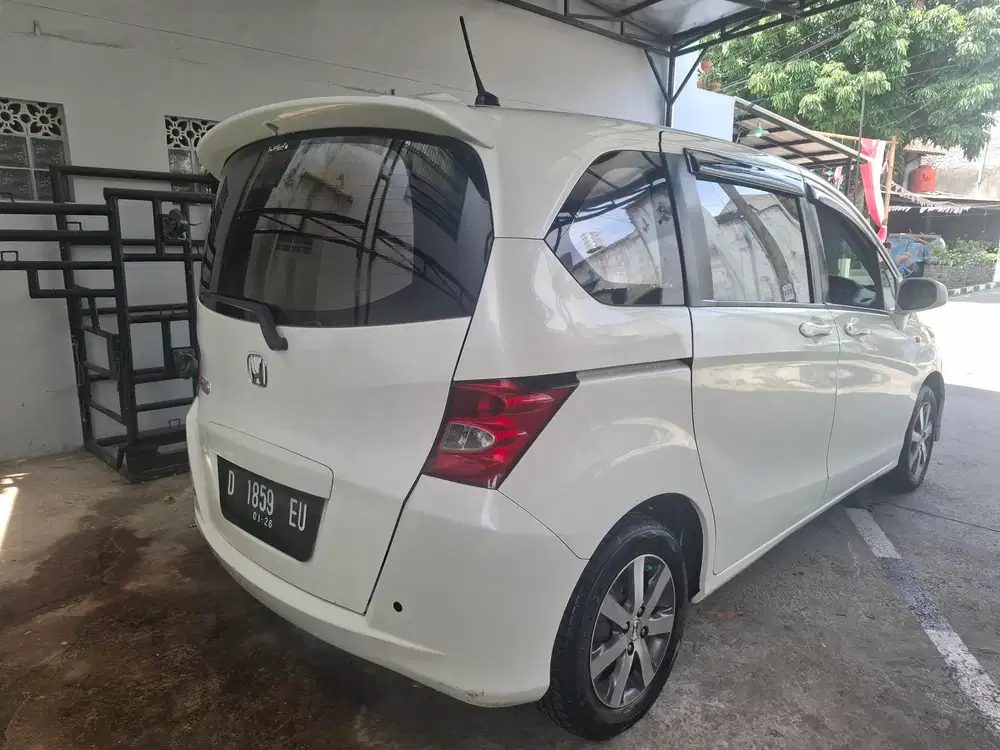 Honda Freed 2010 Bensin