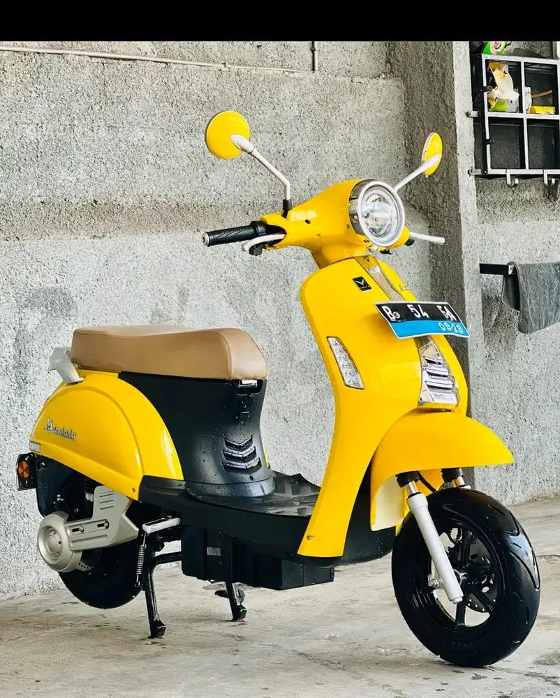 Motor listrik volta mandala 2023 Bpkb stnk ready