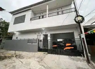 DiJual butuh cepat rumah 2 lantai di jakarta timur