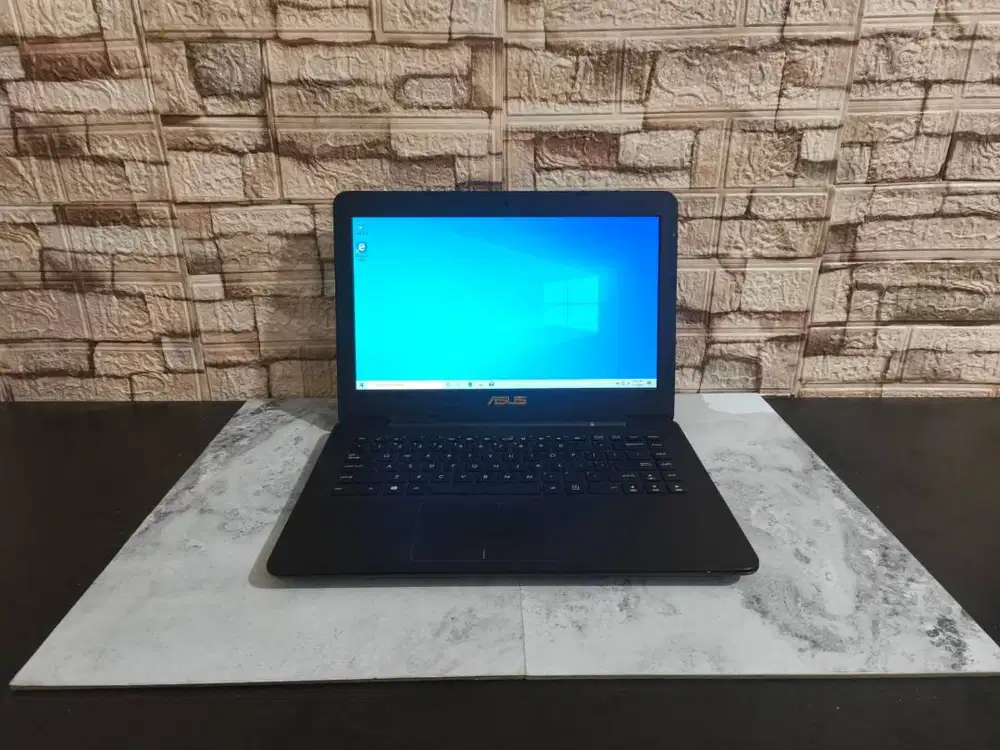 Laptop Asus AMD A8