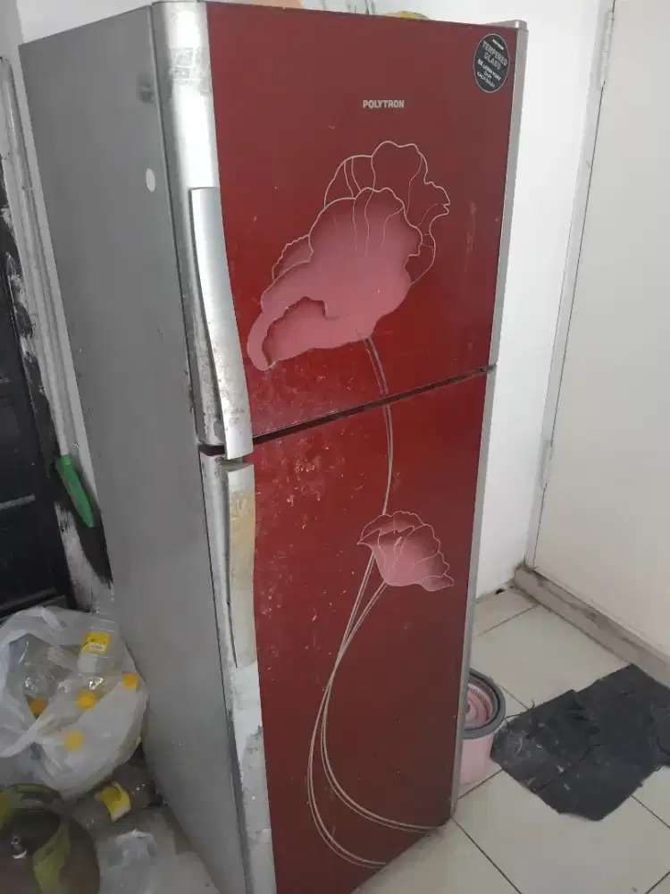 Kulkas/Lemari Es Polytron 2 Pintu