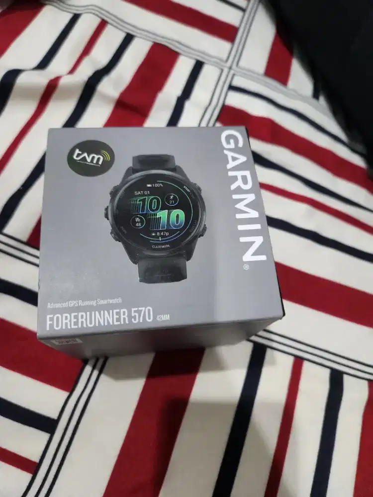 Jual cepat Smartwatch Garmin Forerunner 570 42MM