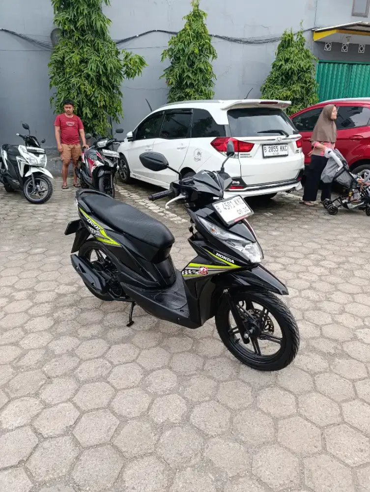 Bissmillah dijual motor Honda beat eco 2018 istimewa