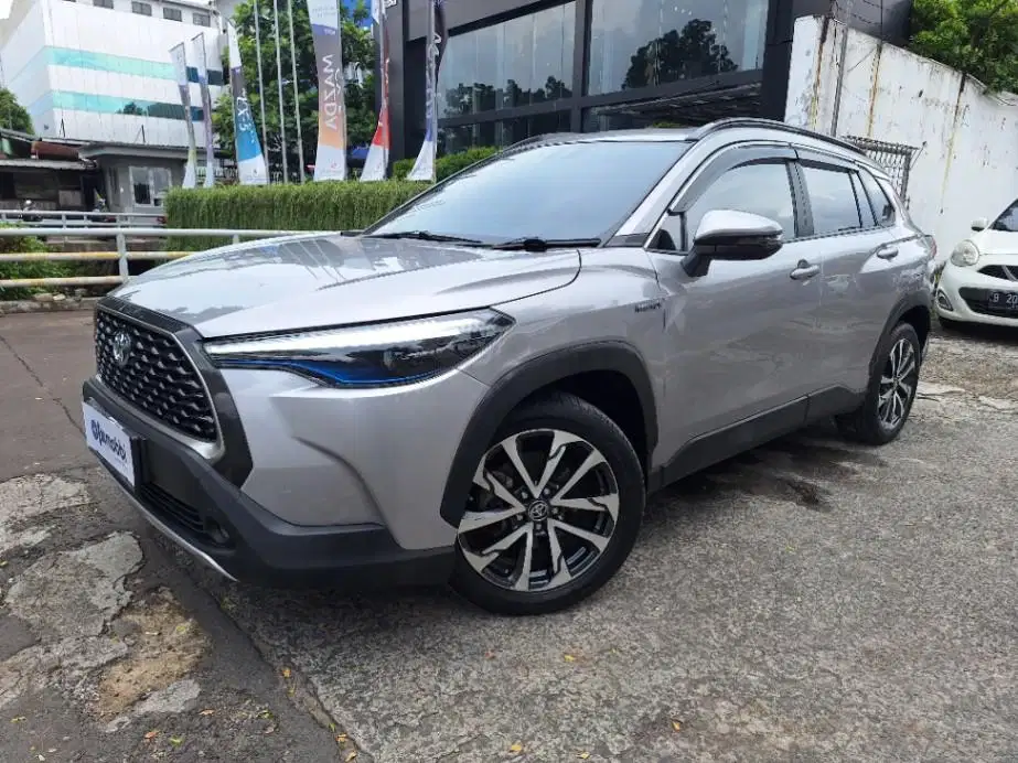 LOW DP Toyota Corolla 1.8 Cross Hybrid Bensin-AT 2023 ITA