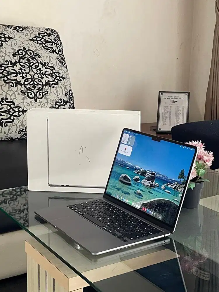 MacBook Air 2022 M2 13 inch 8/256