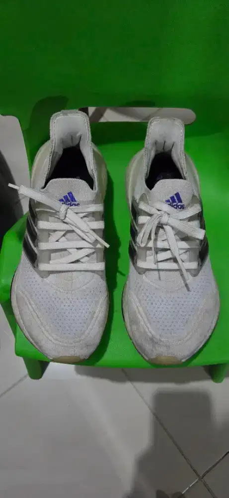 Sepatu Primeboost Adidas