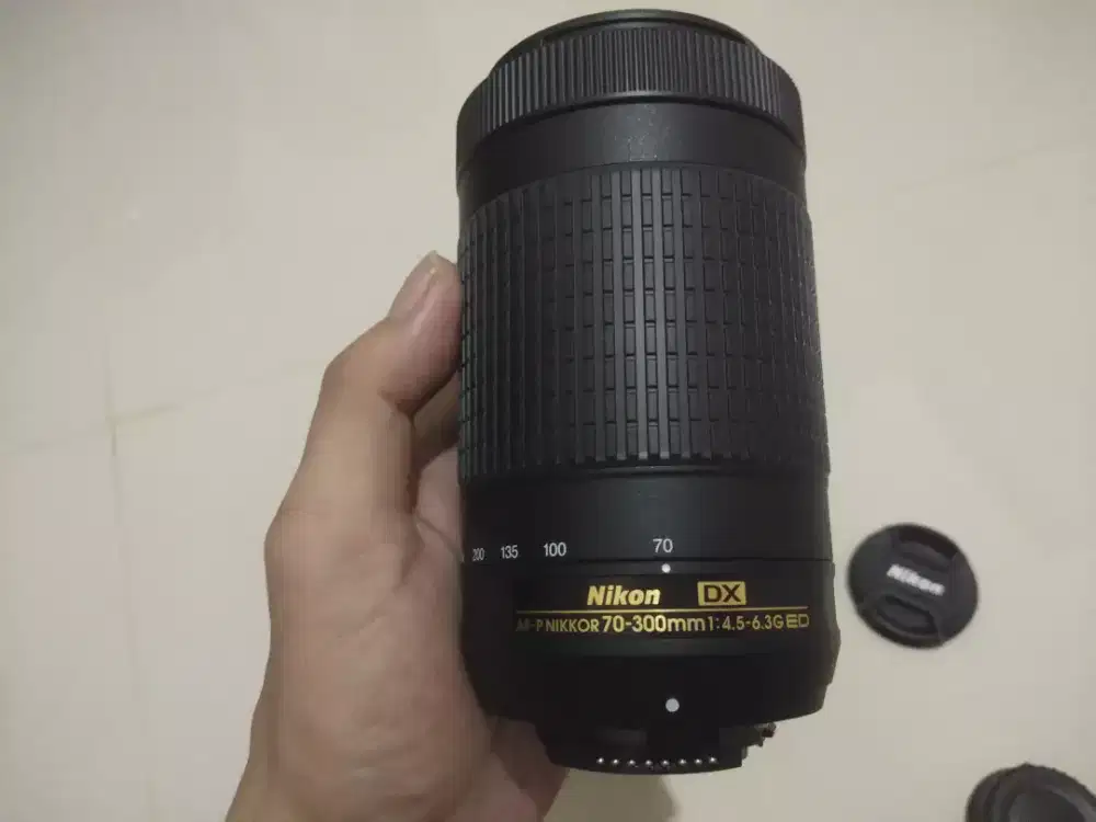 Lensa tele nikon afp 70-300 like new full box