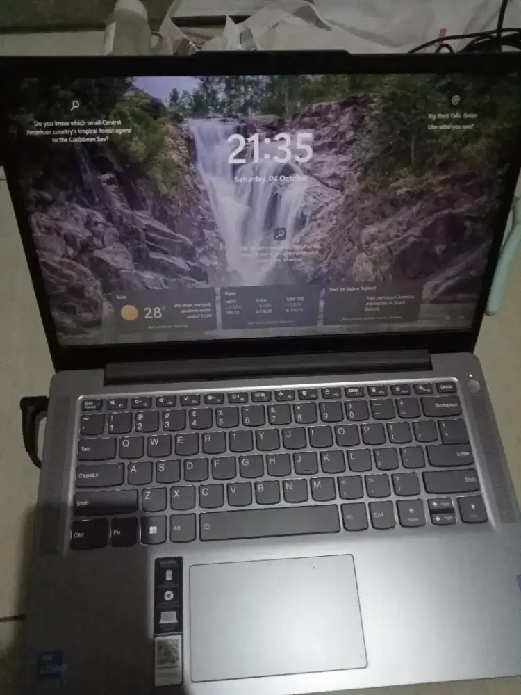 Laptop Lenovo elegan