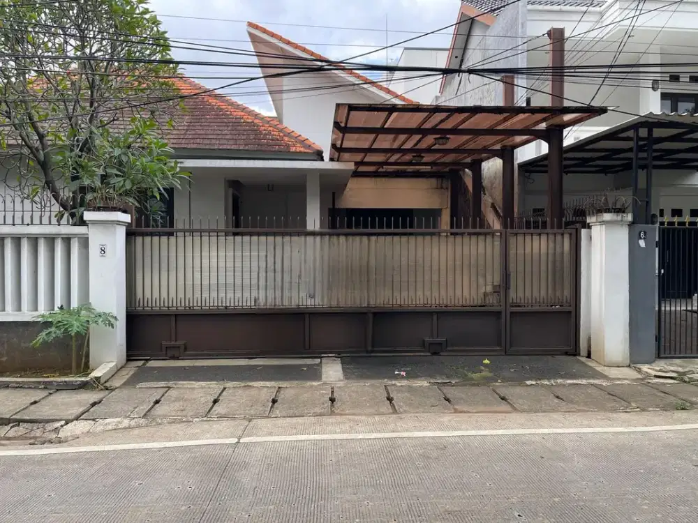 Disewakan Rumah Bagus Siap huni di Kebayoran Baru, Jakarta Selatan.