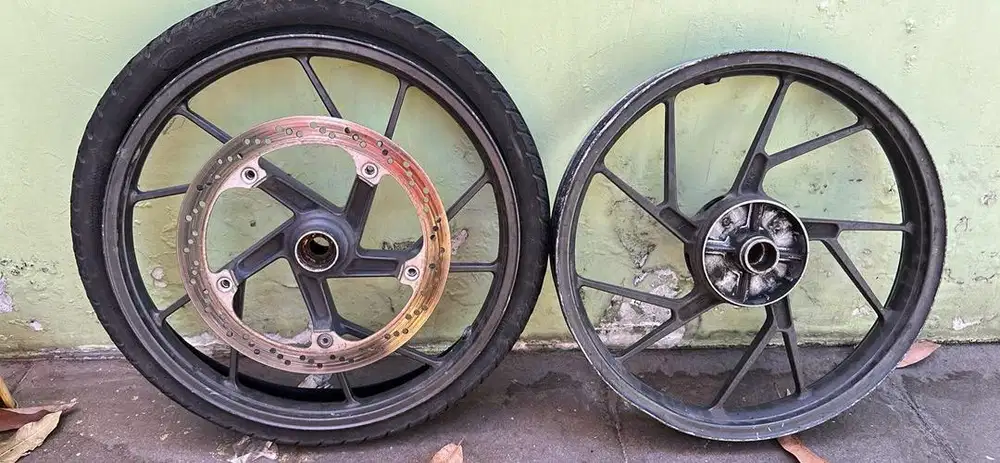 velg satria original copotan