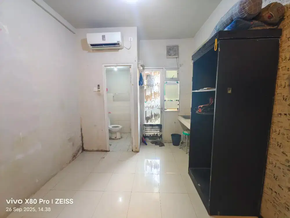 Di sewa kan Apartemen grand emerald furnish kelapa gading