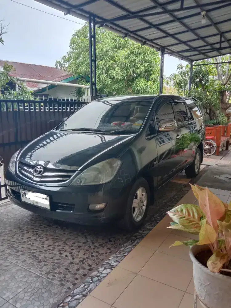 Toyota Kijang Innova 2.5 G Solar Manual 2006 Hitam