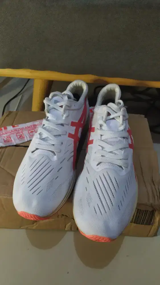 Sepatu Asics uk 44