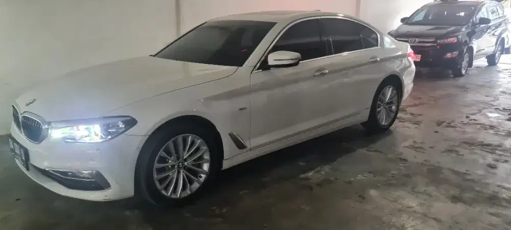 Dijual BMW 530i NIK 2018