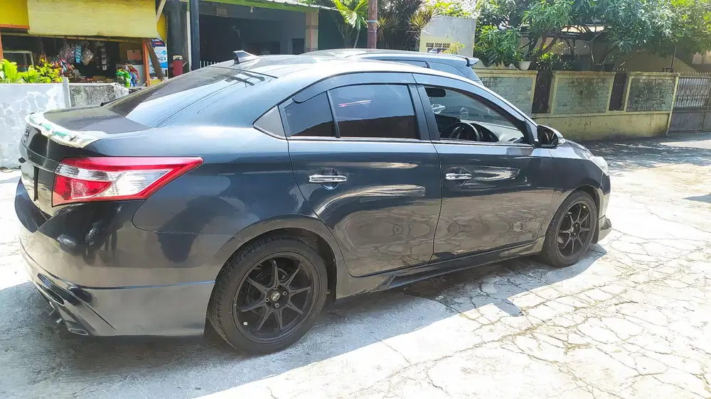 Toyota Limo 2014 Bensin
