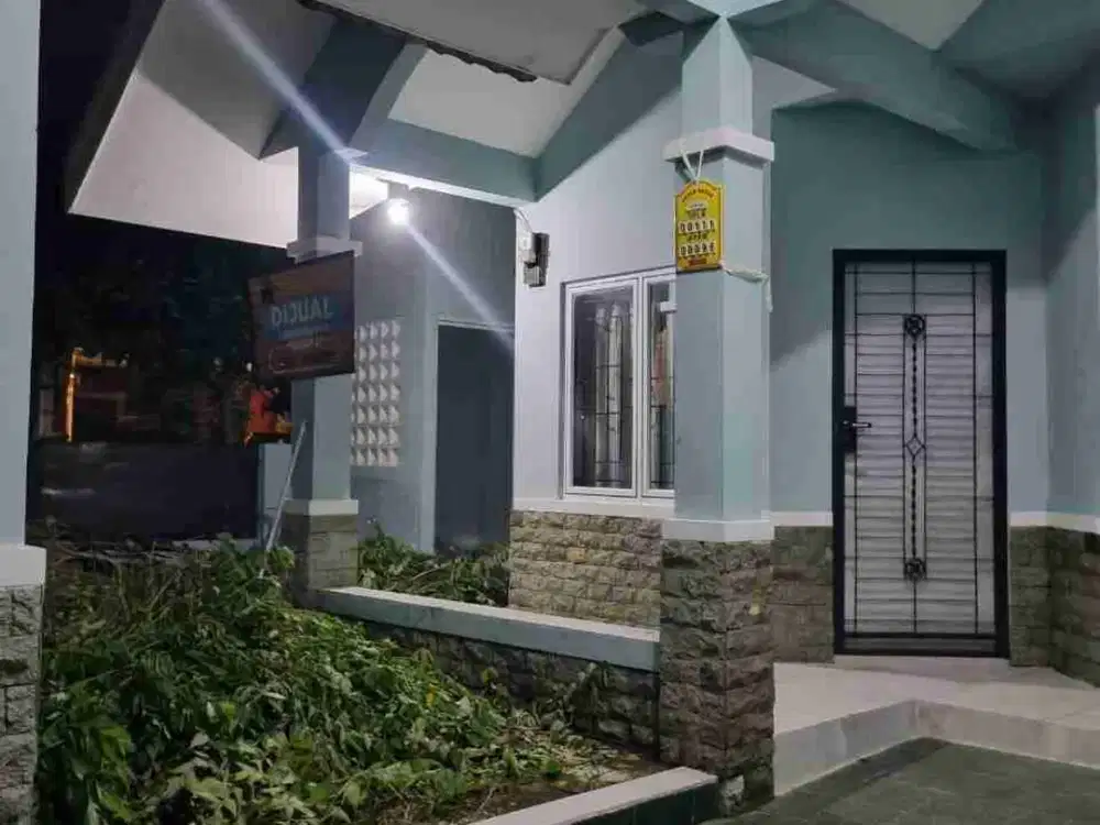 Dijual rumah baru renovasi
Di Limus Pratama, posisi hook depan taman