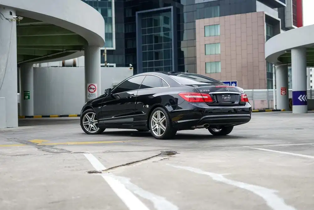 Mercedes Benz E250 Coupe 2011