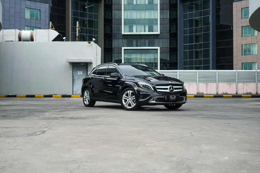 Mercedes Benz GLA 200 tahun 2015