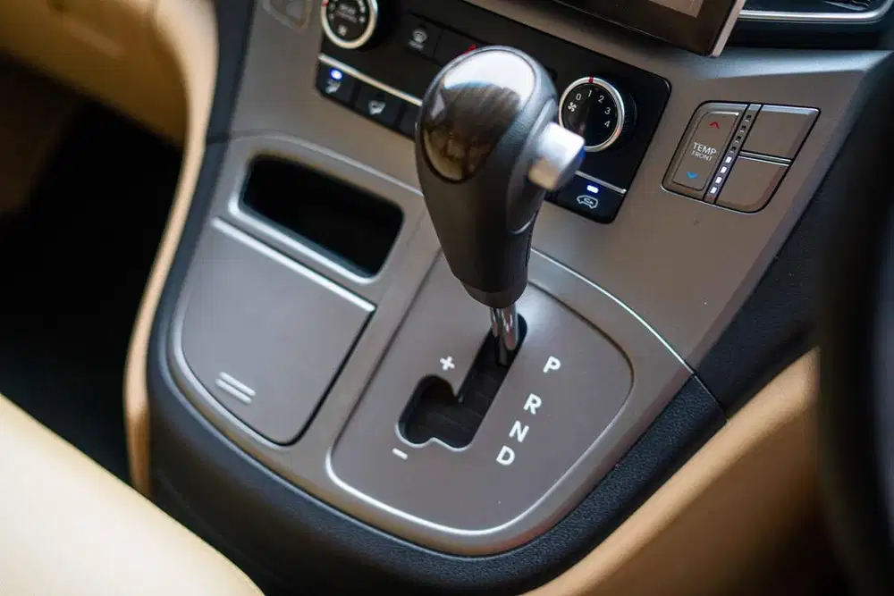Hyundai H1 diesel royale 2019 new model