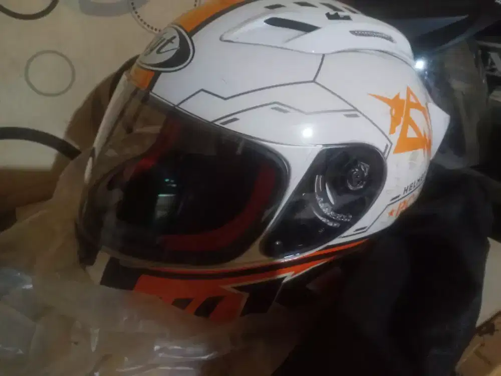 Helm KYT RC 7 mulus jrg pakai
