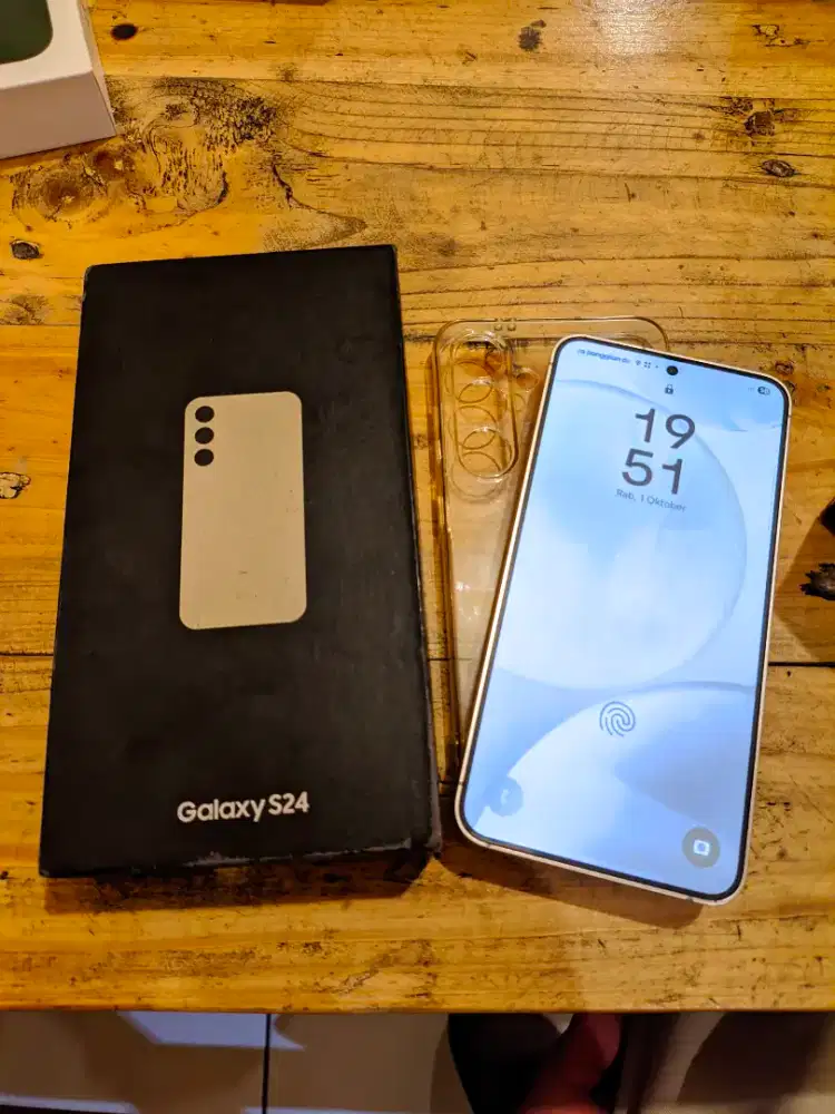 Samsung S24 8/256GB
