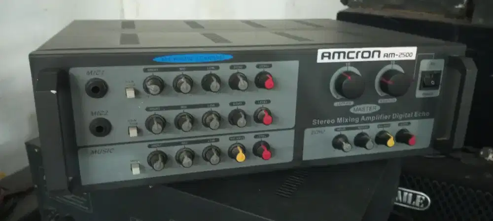 Power mixer untuk karaoke